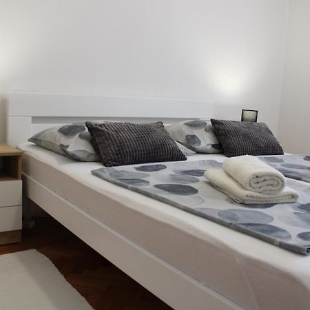 Charming Old Town Apartment Sibenik Luaran gambar