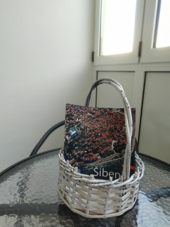 Charming Old Town Apartment Sibenik Luaran gambar