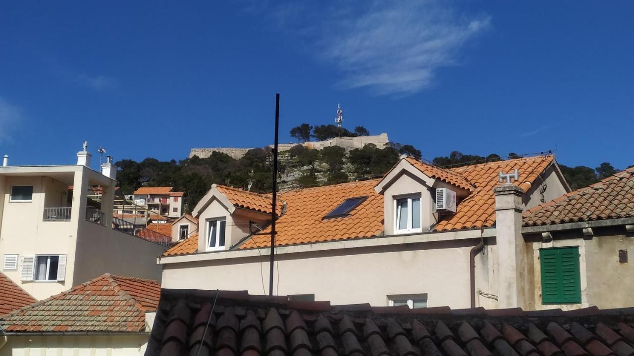 Charming Old Town Apartment Sibenik Luaran gambar