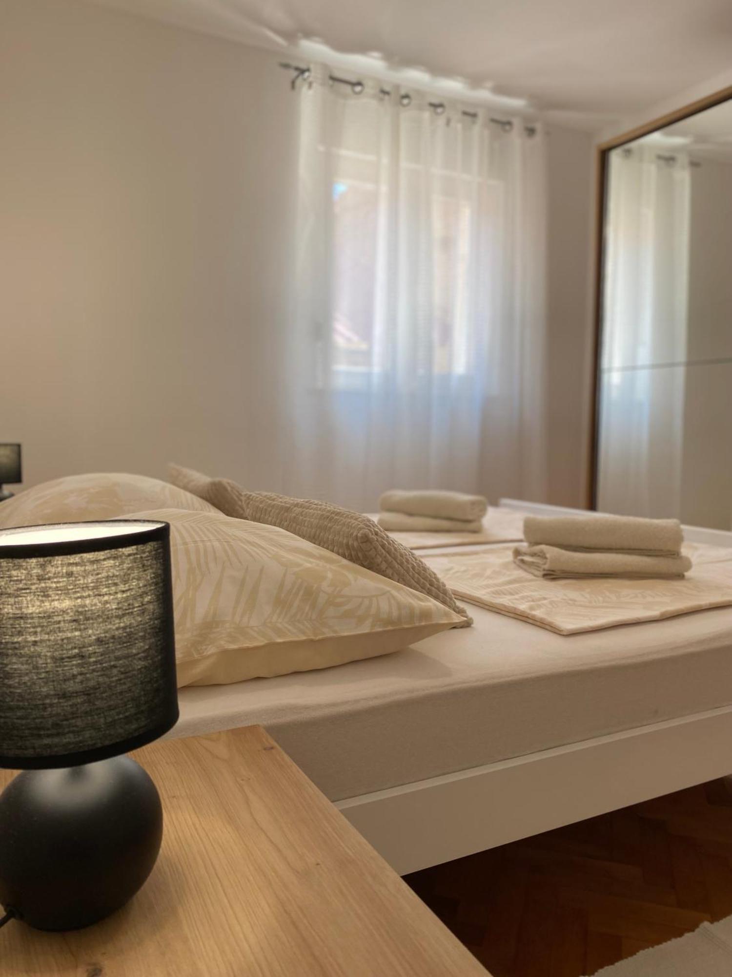 Charming Old Town Apartment Sibenik Luaran gambar