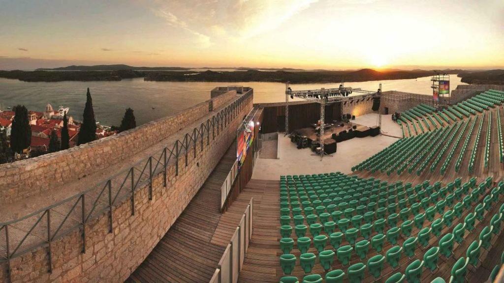 Charming Old Town Apartment Sibenik Luaran gambar